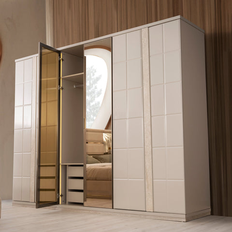 Гардероб Петра